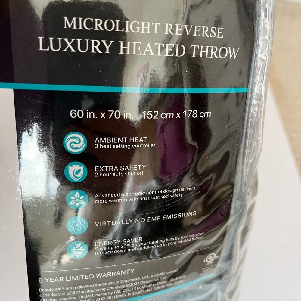 Beautyrest Blue Heated Plush Throw - Picture 2 of 11
